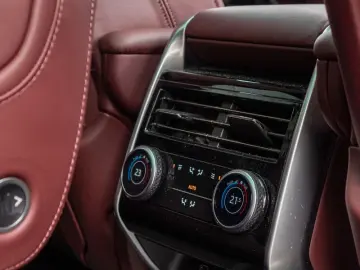 LAND ROVER Range Rover 3.0 D350 SWB Autobiography