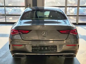MERCEDES-BENZ CLA 200 AMG LINE