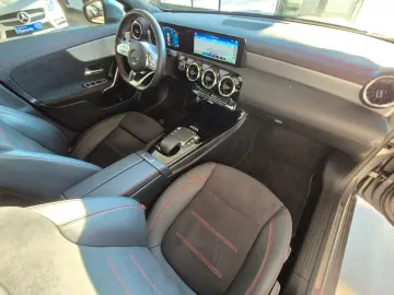 MERCEDES-BENZ CLA 200 AMG LINE