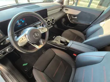 MERCEDES-BENZ CLA 200 AMG LINE