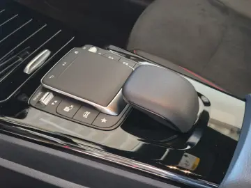 MERCEDES-BENZ CLA 200 AMG LINE