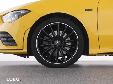 MERCEDES-BENZ CLA 250 e AMG