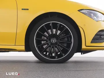 MERCEDES-BENZ CLA 250 e AMG