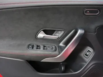 MERCEDES-BENZ CLA 250 4Matic AMG