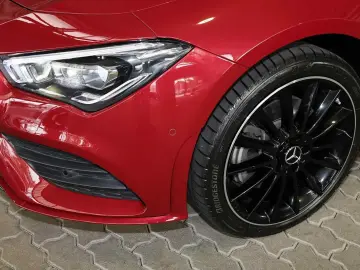 MERCEDES-BENZ CLA 250 e Coupé AMG