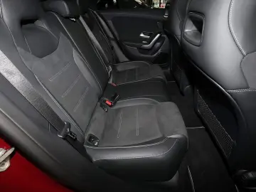 MERCEDES-BENZ CLA 250 e Coupé AMG