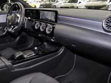 MERCEDES-BENZ CLA 250 e Coupé AMG