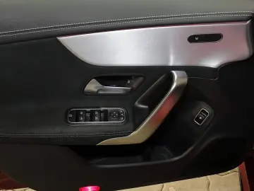 MERCEDES-BENZ CLA 250 e Coupé AMG