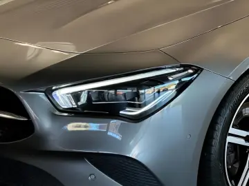 MERCEDES-BENZ CLA 220 d