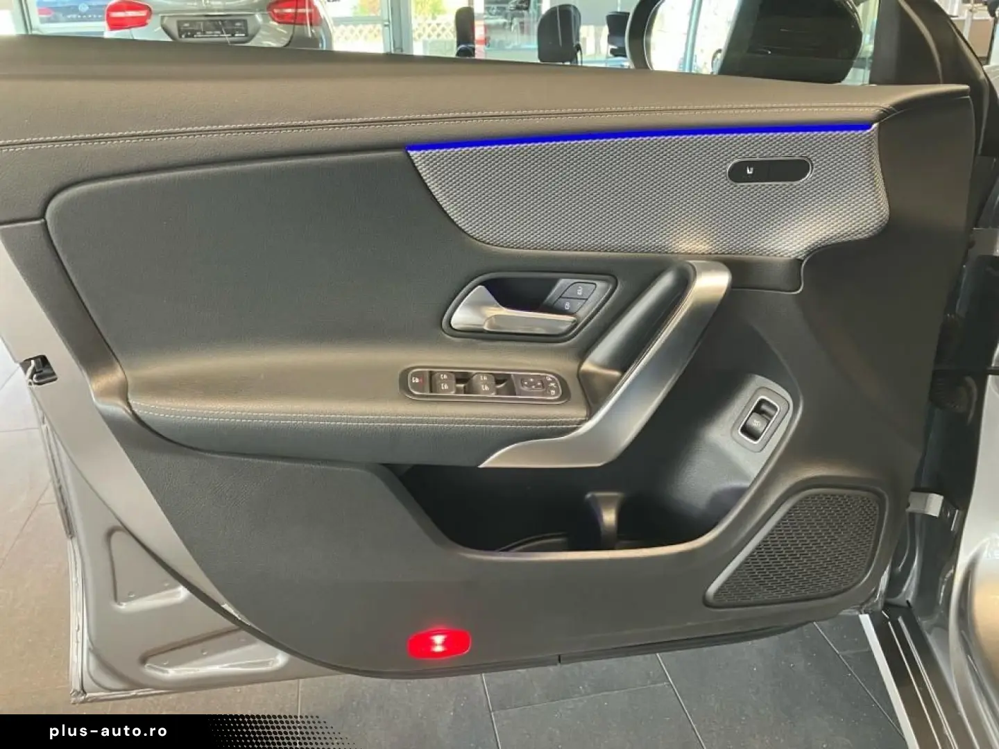 MERCEDES-BENZ CLA 220 d