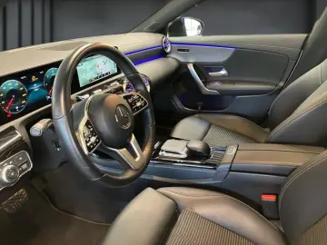 MERCEDES-BENZ CLA 220 d