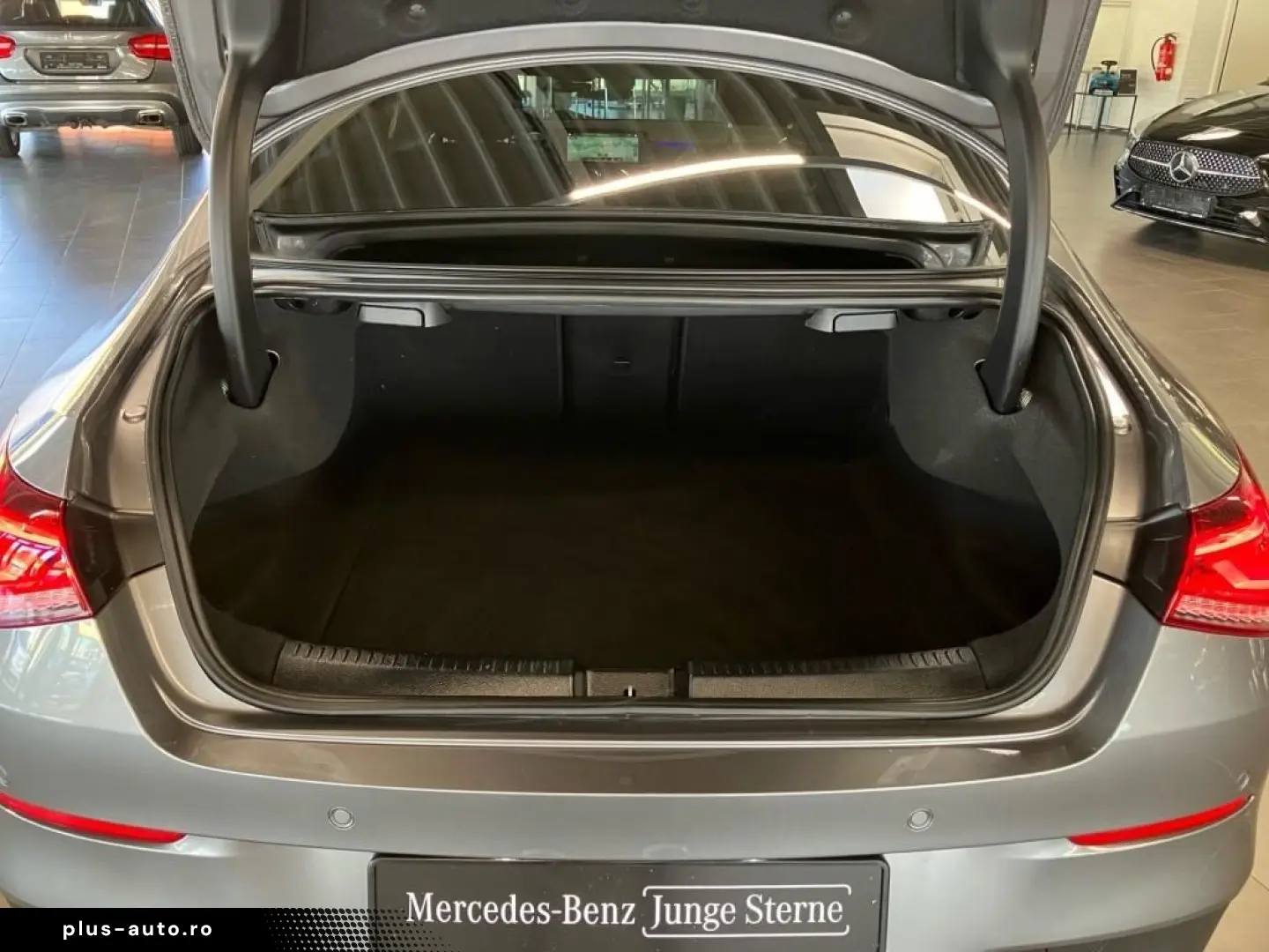 MERCEDES-BENZ CLA 220 d