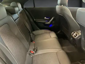 MERCEDES-BENZ CLA 220 d