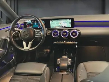 MERCEDES-BENZ CLA 220 d