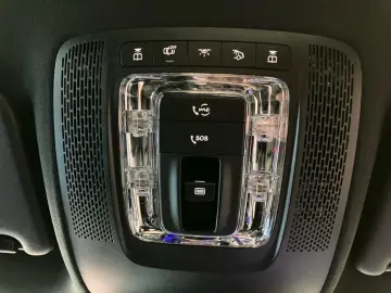 MERCEDES-BENZ CLA 220 d