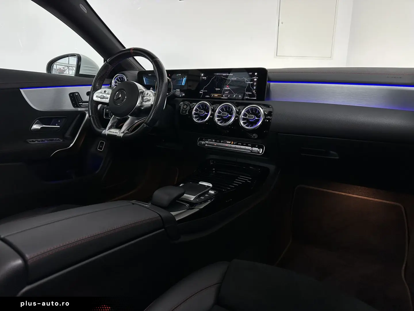 MERCEDES-BENZ CLA 35 AMG 4Matic