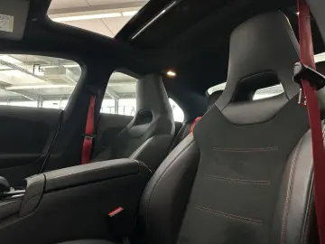 MERCEDES-BENZ CLA 35 AMG 4Matic