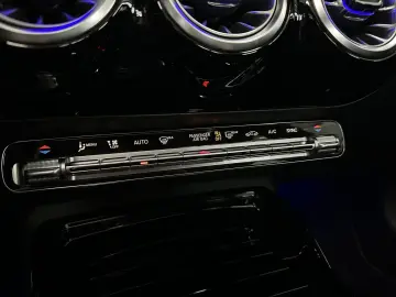 MERCEDES-BENZ CLA 35 AMG 4Matic