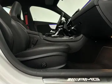 MERCEDES-BENZ CLA 35 AMG 4Matic