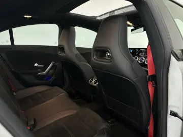 MERCEDES-BENZ CLA 35 AMG 4Matic