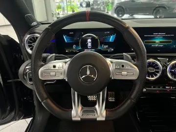 MERCEDES-BENZ CLA 35 AMG 4Matic