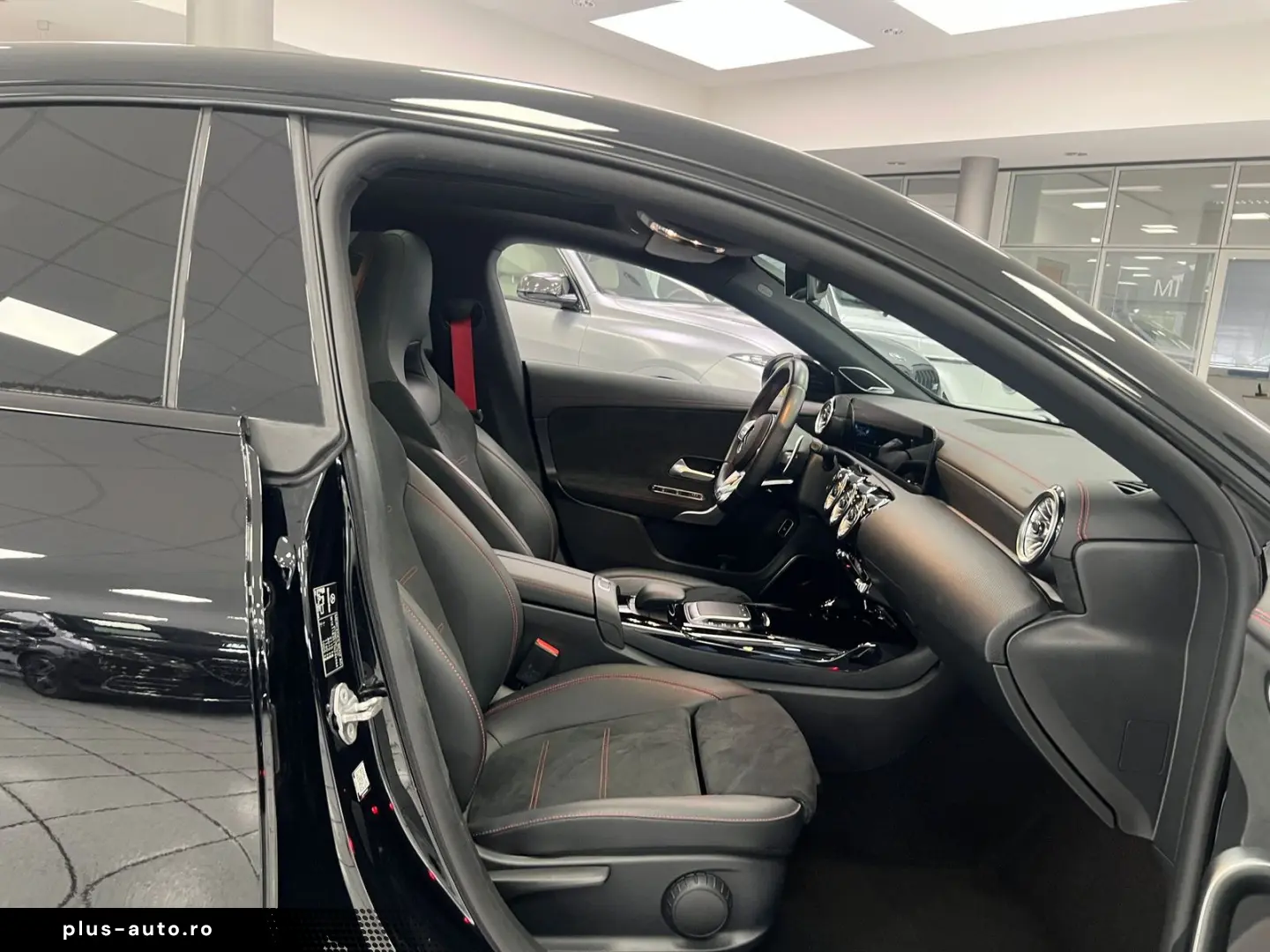 MERCEDES-BENZ CLA 35 AMG 4Matic