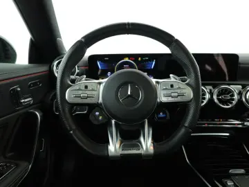 MERCEDES-BENZ CLA 35 AMG 4M