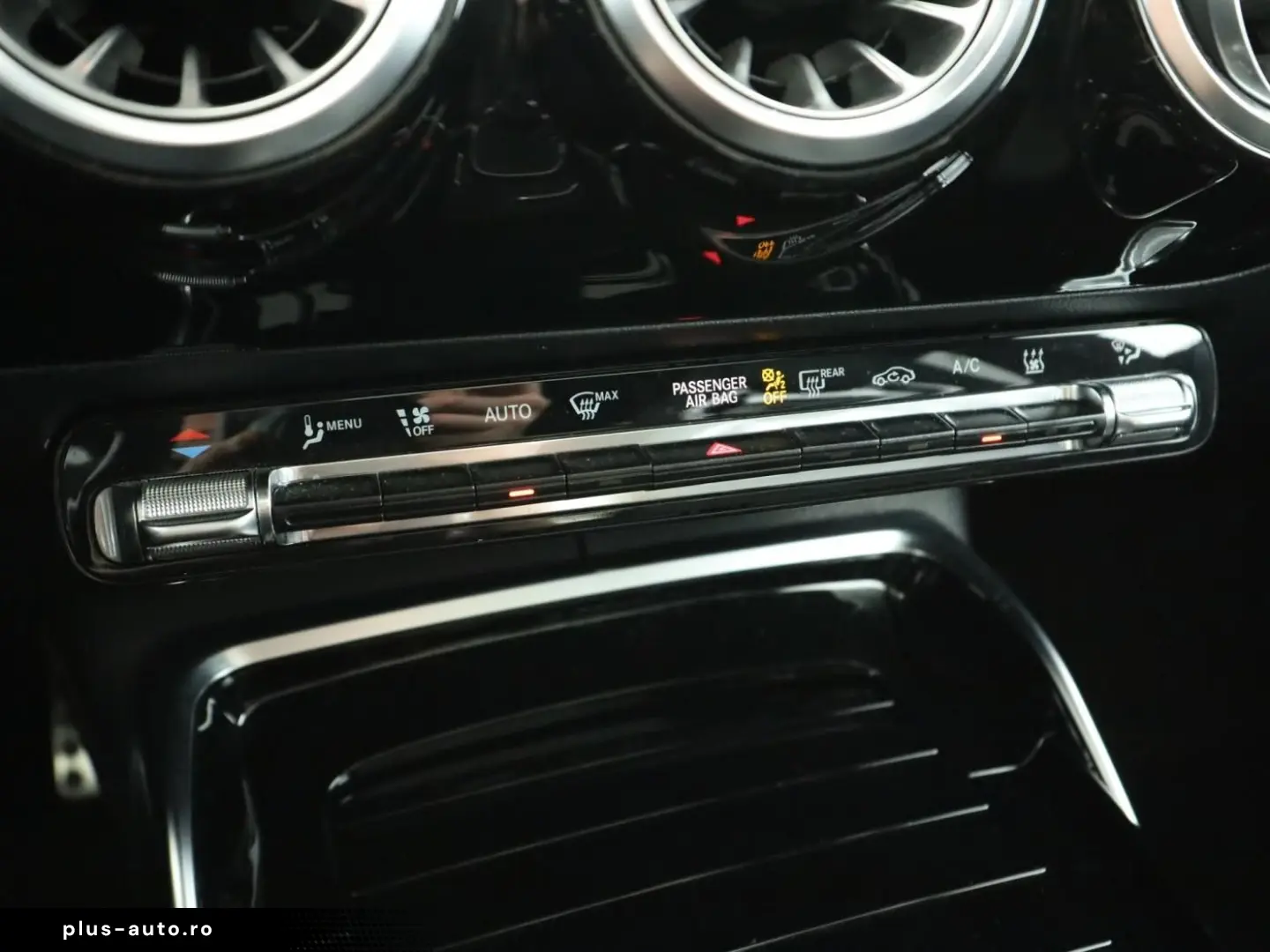 MERCEDES-BENZ CLA 35 AMG 4M