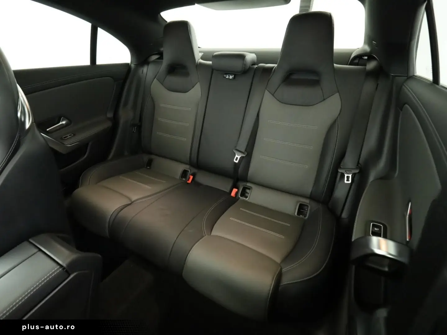 MERCEDES-BENZ CLA 35 AMG 4M