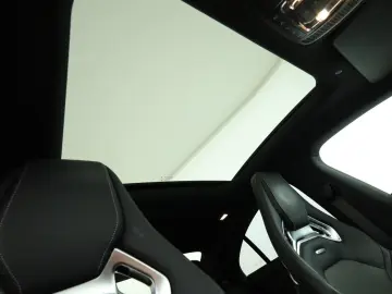 MERCEDES-BENZ CLA 35 AMG 4M