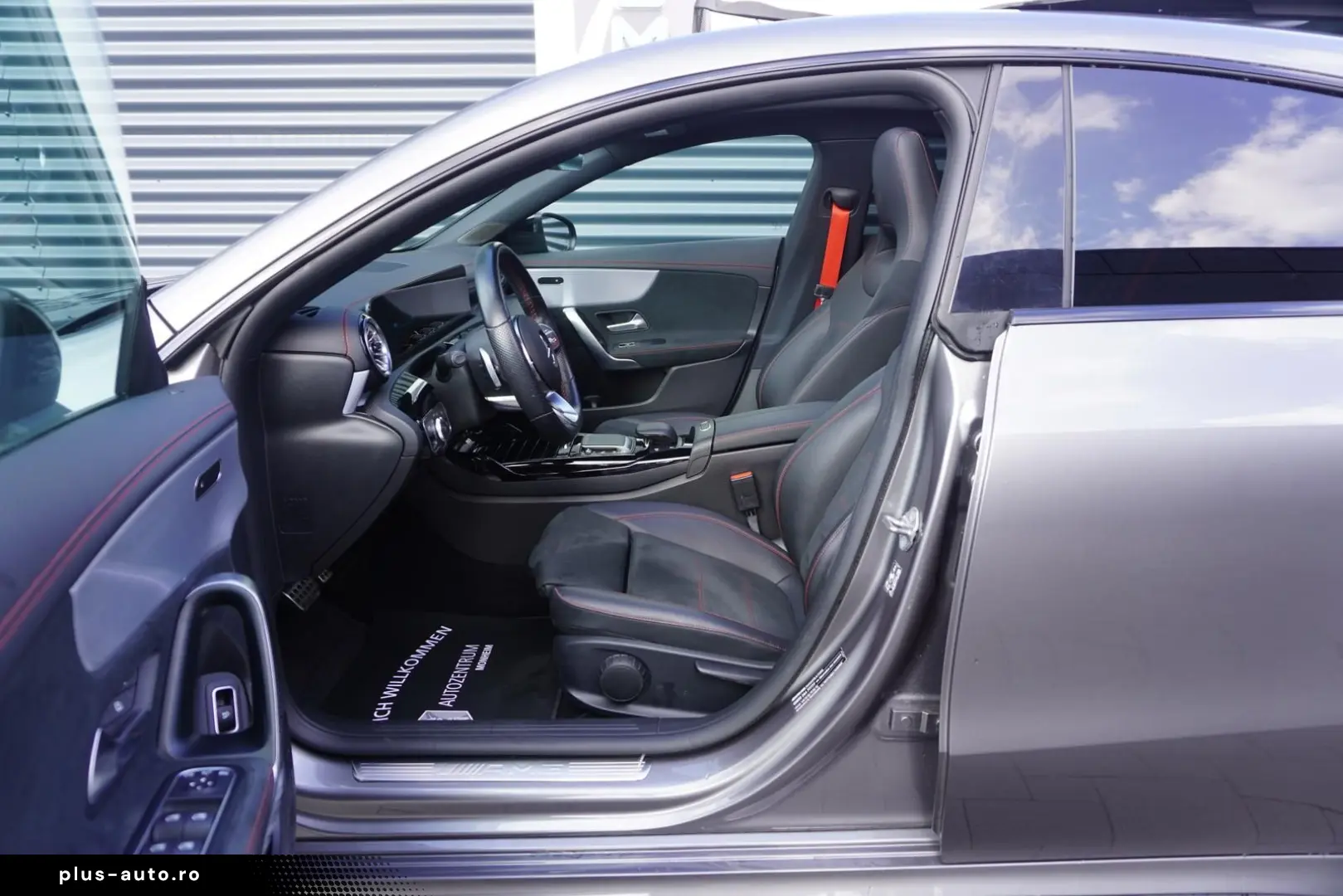 MERCEDES-BENZ CLA 35 AMG