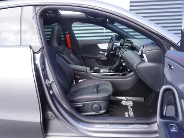 MERCEDES-BENZ CLA 35 AMG