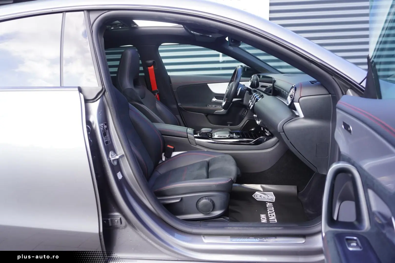 MERCEDES-BENZ CLA 35 AMG