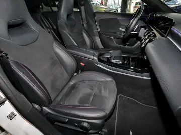 MERCEDES-BENZ CLA 45 AMG 4M