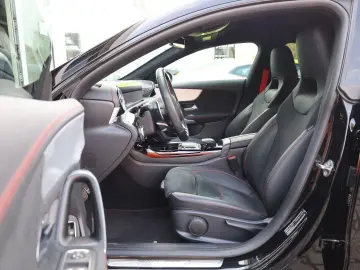 MERCEDES-BENZ CLA 35 AMG 4Matic