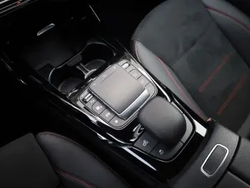 MERCEDES-BENZ CLA 35 AMG 4Matic