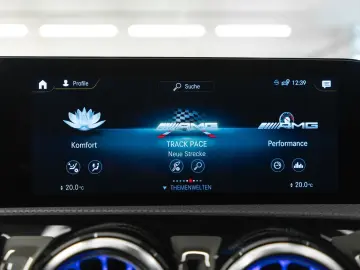 MERCEDES-BENZ CLA 45 AMG 4MATIC