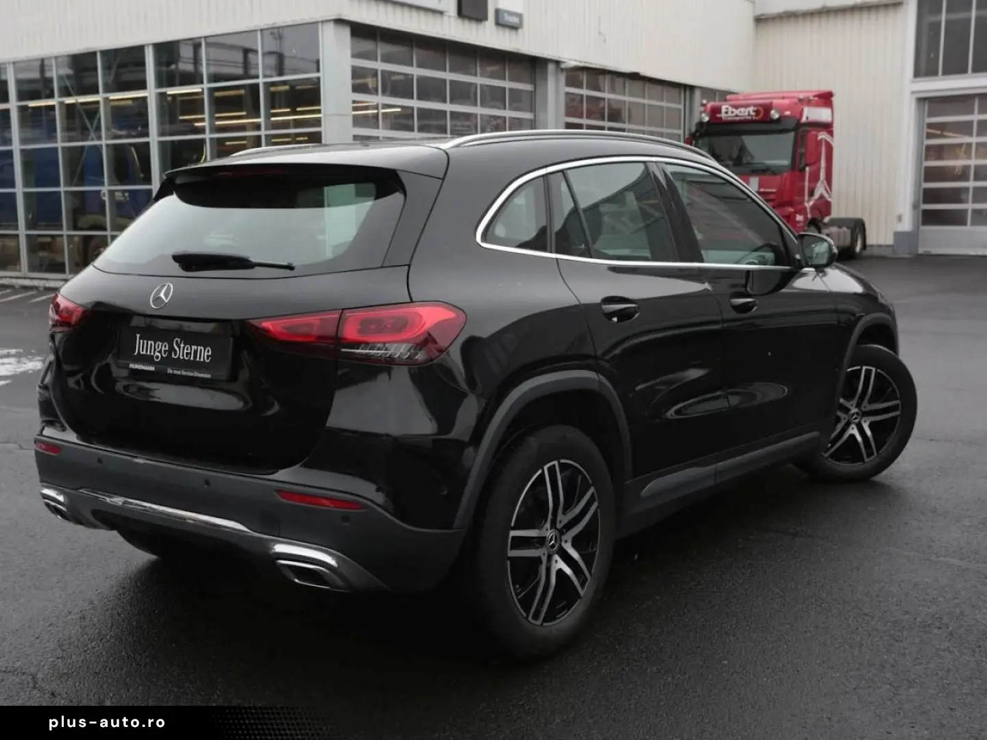 MERCEDES-BENZ GLA 200 d 4M