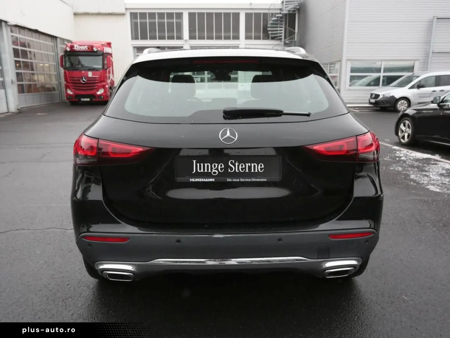 MERCEDES-BENZ GLA 200 d 4M