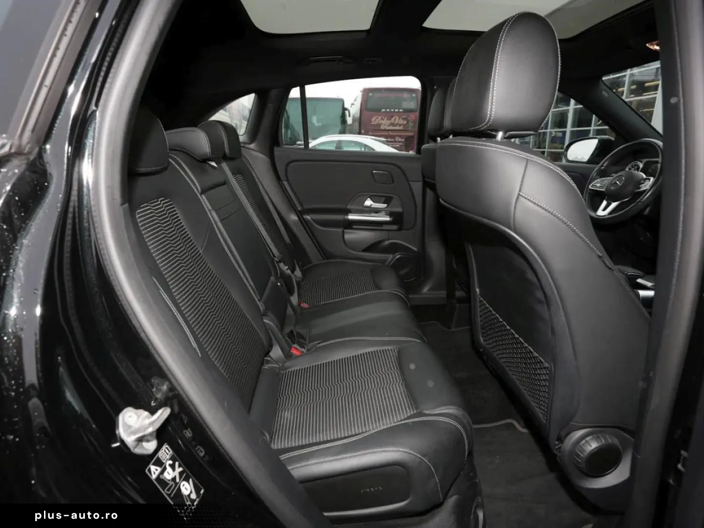 MERCEDES-BENZ GLA 200 d 4M