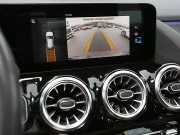 MERCEDES-BENZ GLA 200 d 4M