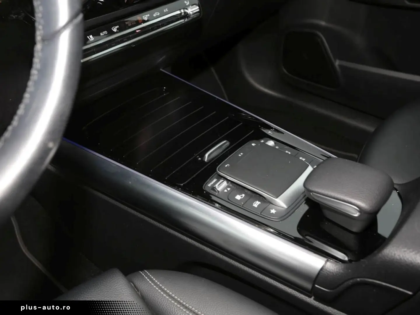 MERCEDES-BENZ GLA 200 d 4M