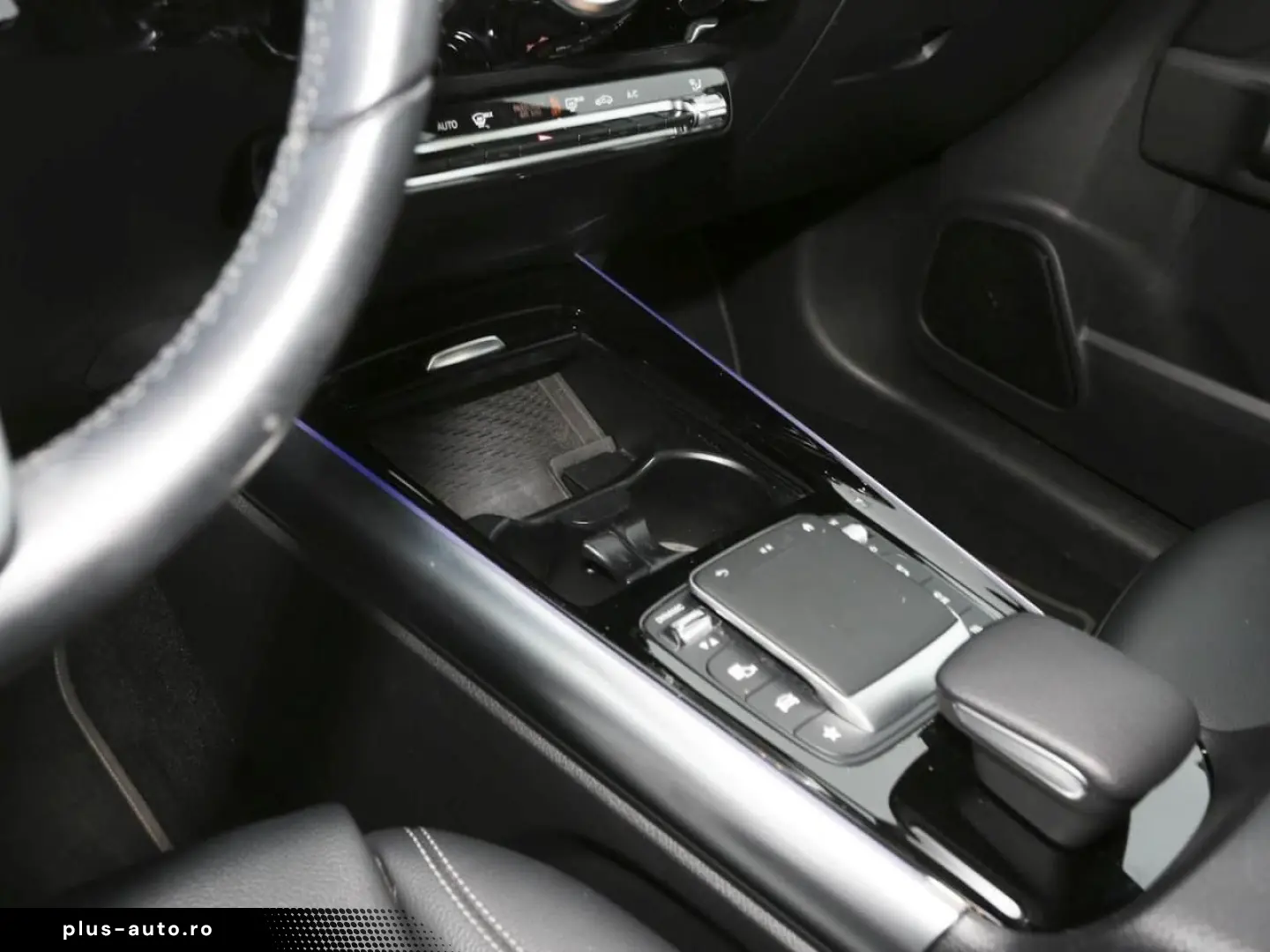 MERCEDES-BENZ GLA 200 d 4M