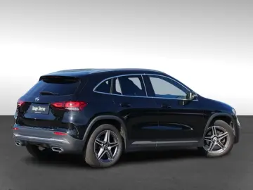 MERCEDES-BENZ GLA 250 4M AMG