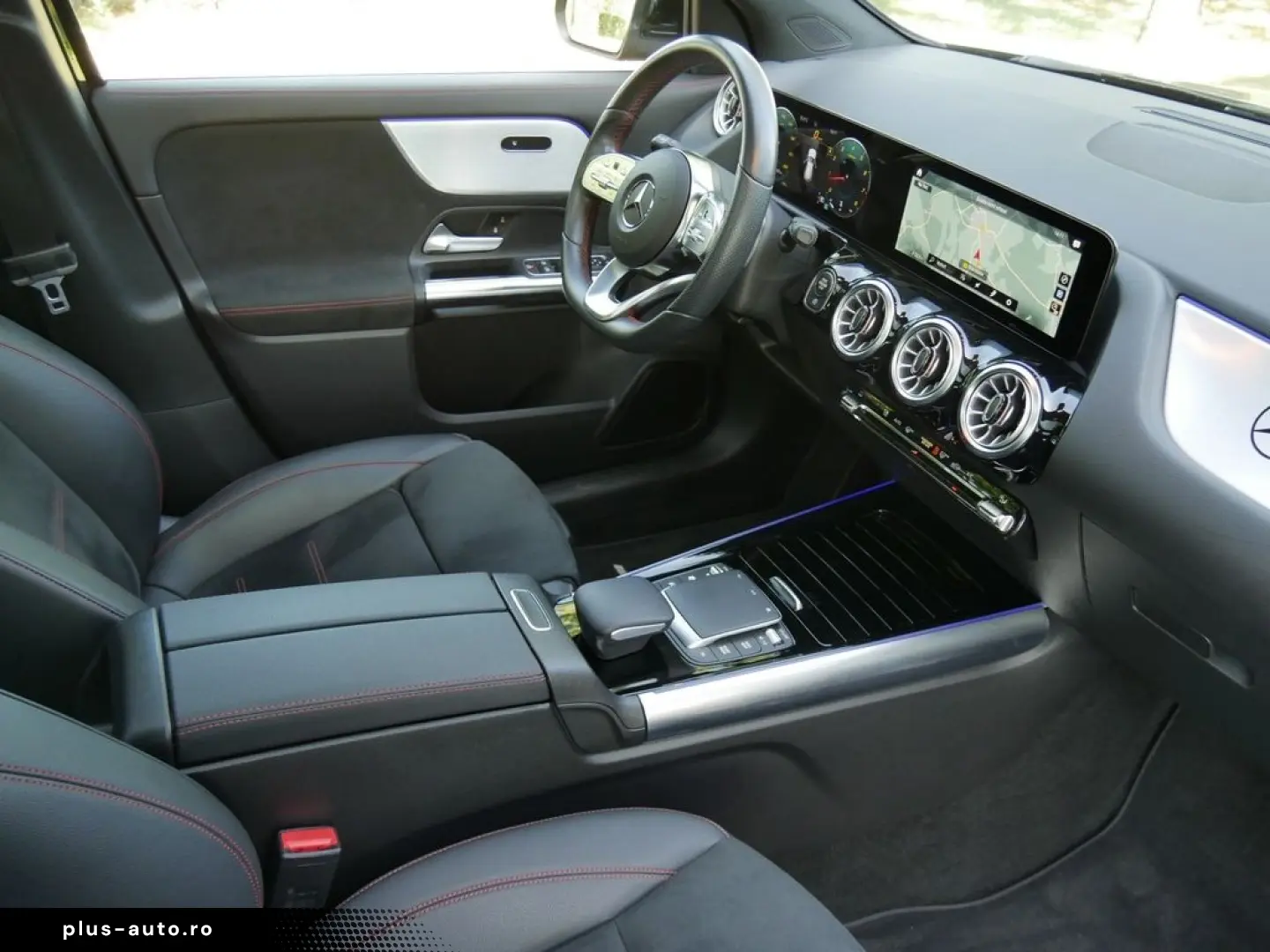 MERCEDES-BENZ GLA 250 4M AMG