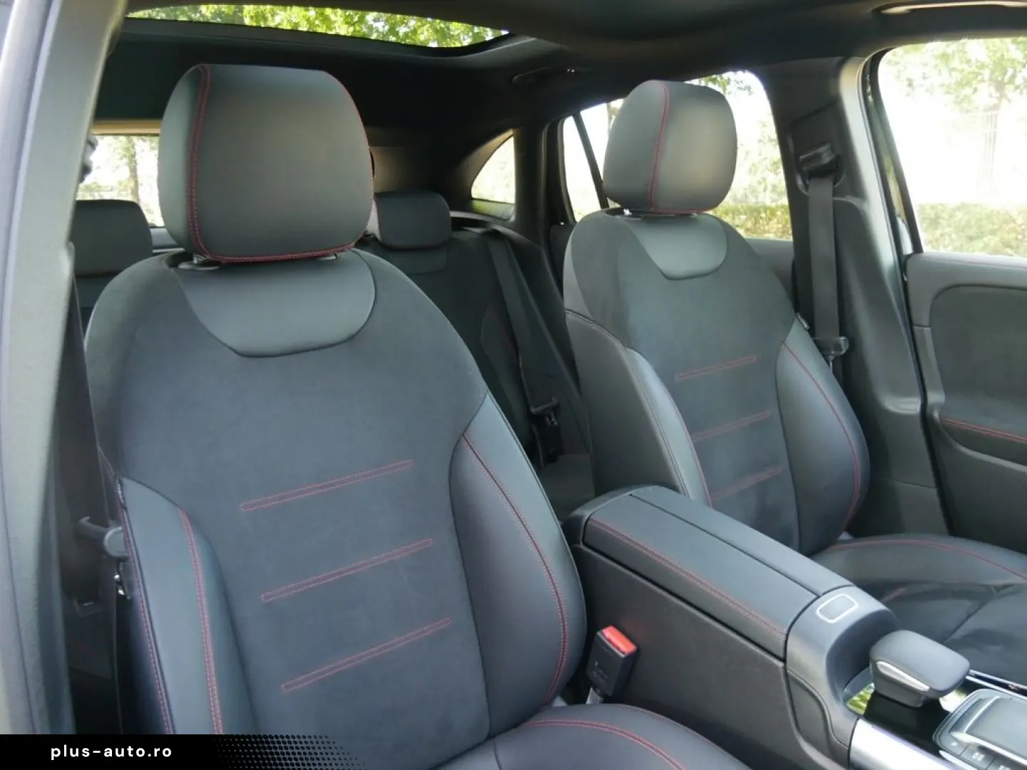 MERCEDES-BENZ GLA 250 4M AMG