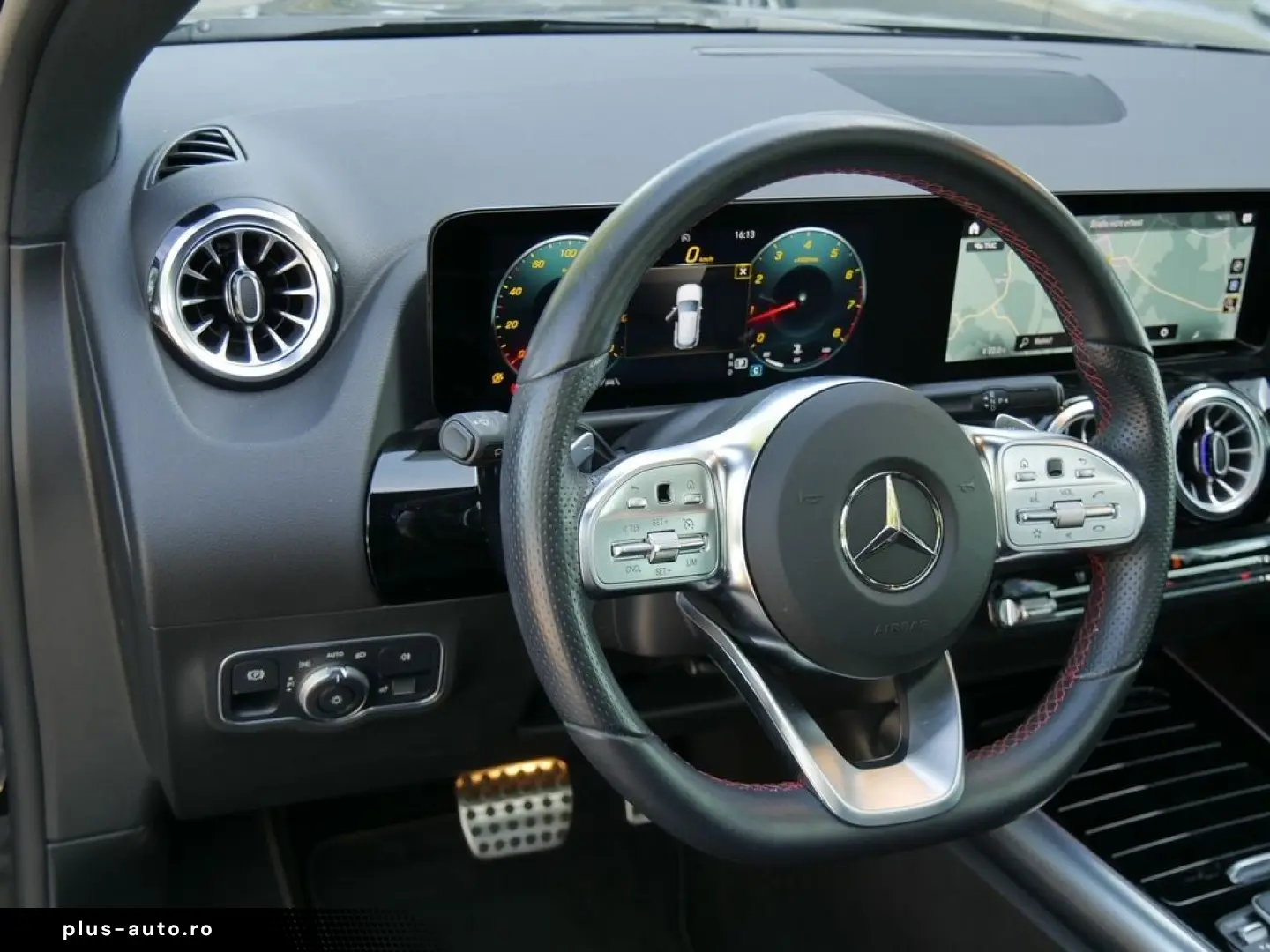 MERCEDES-BENZ GLA 250 4M AMG