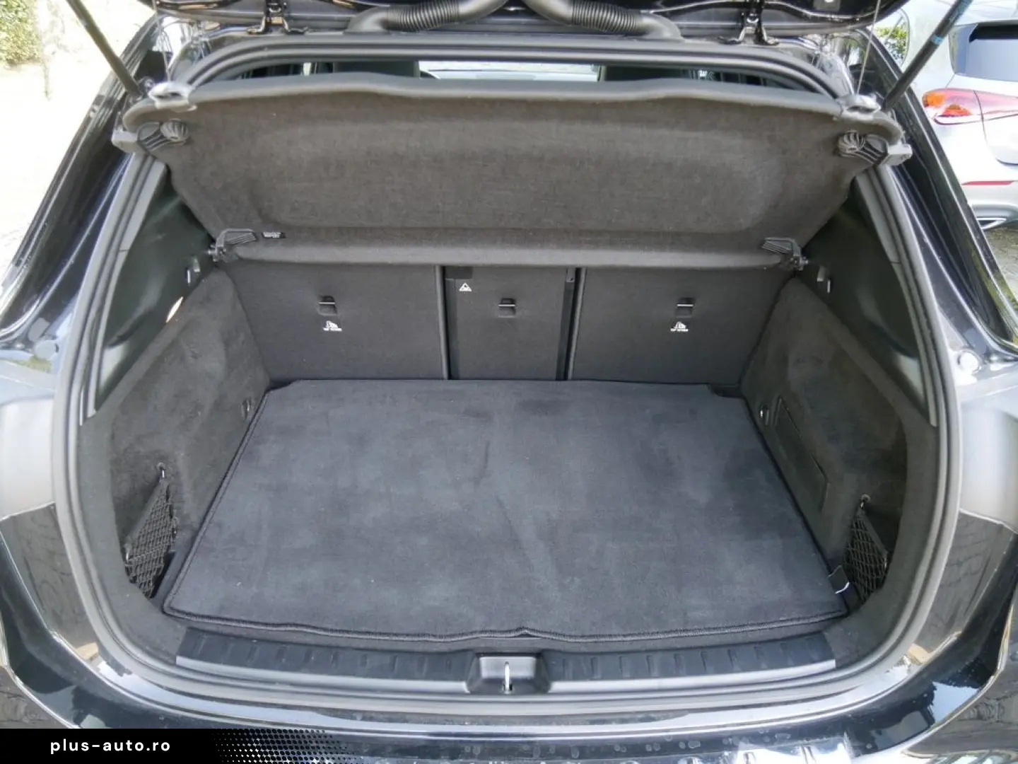 MERCEDES-BENZ GLA 250 4M AMG