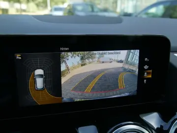 MERCEDES-BENZ GLA 250 4M AMG