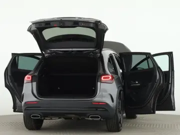 MERCEDES-BENZ GLA 200 4M AMG